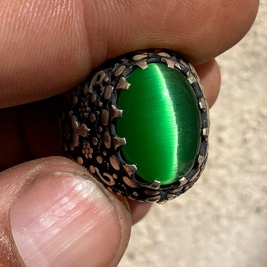 Handcrafted 925 Sterling Silver Luxury Men's Ring with Natural Green Cat's Eye Gemstone