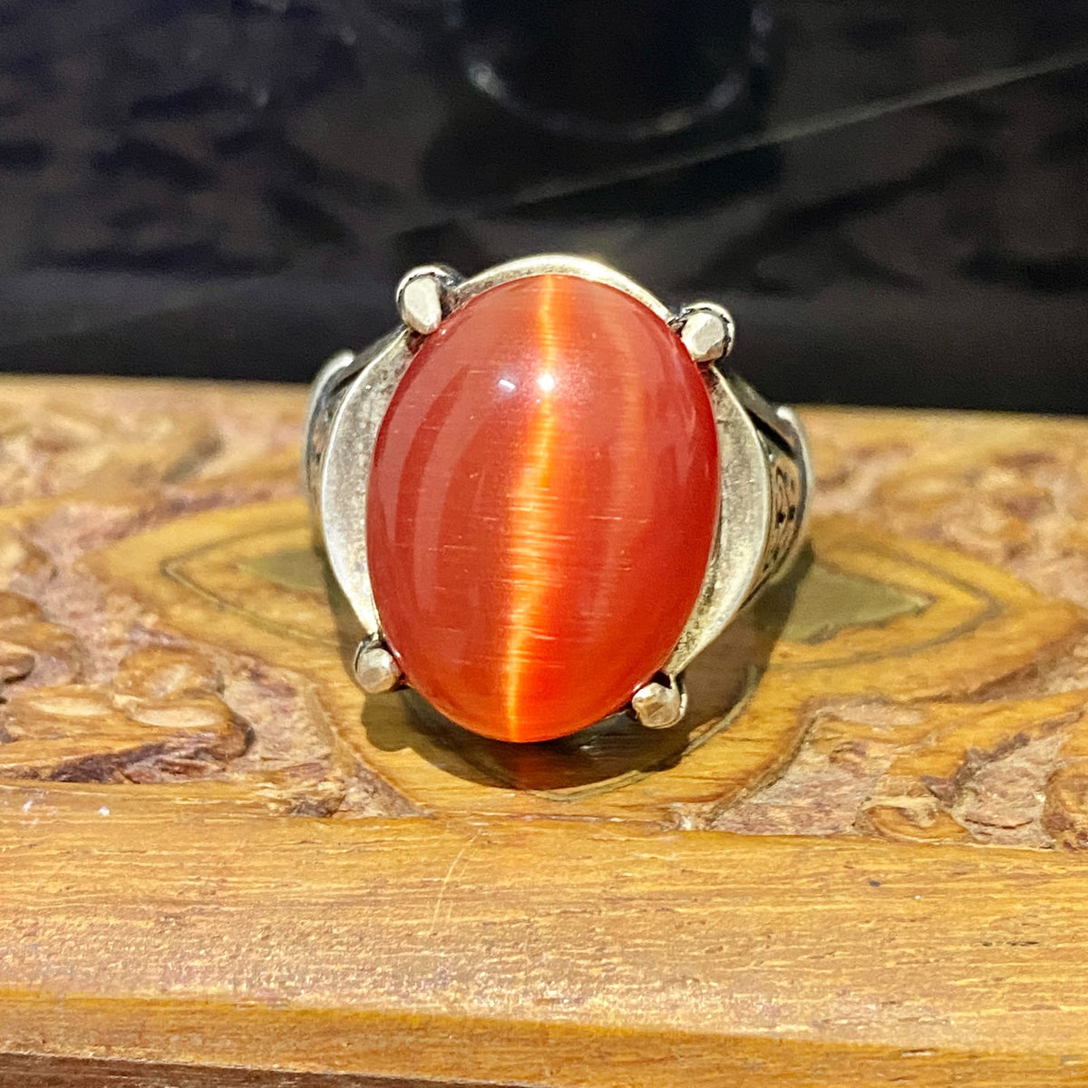 Handcrafted 925 Sterling Silver Luxury Men's Ring with Natural Red Cat's Eye Gemstone