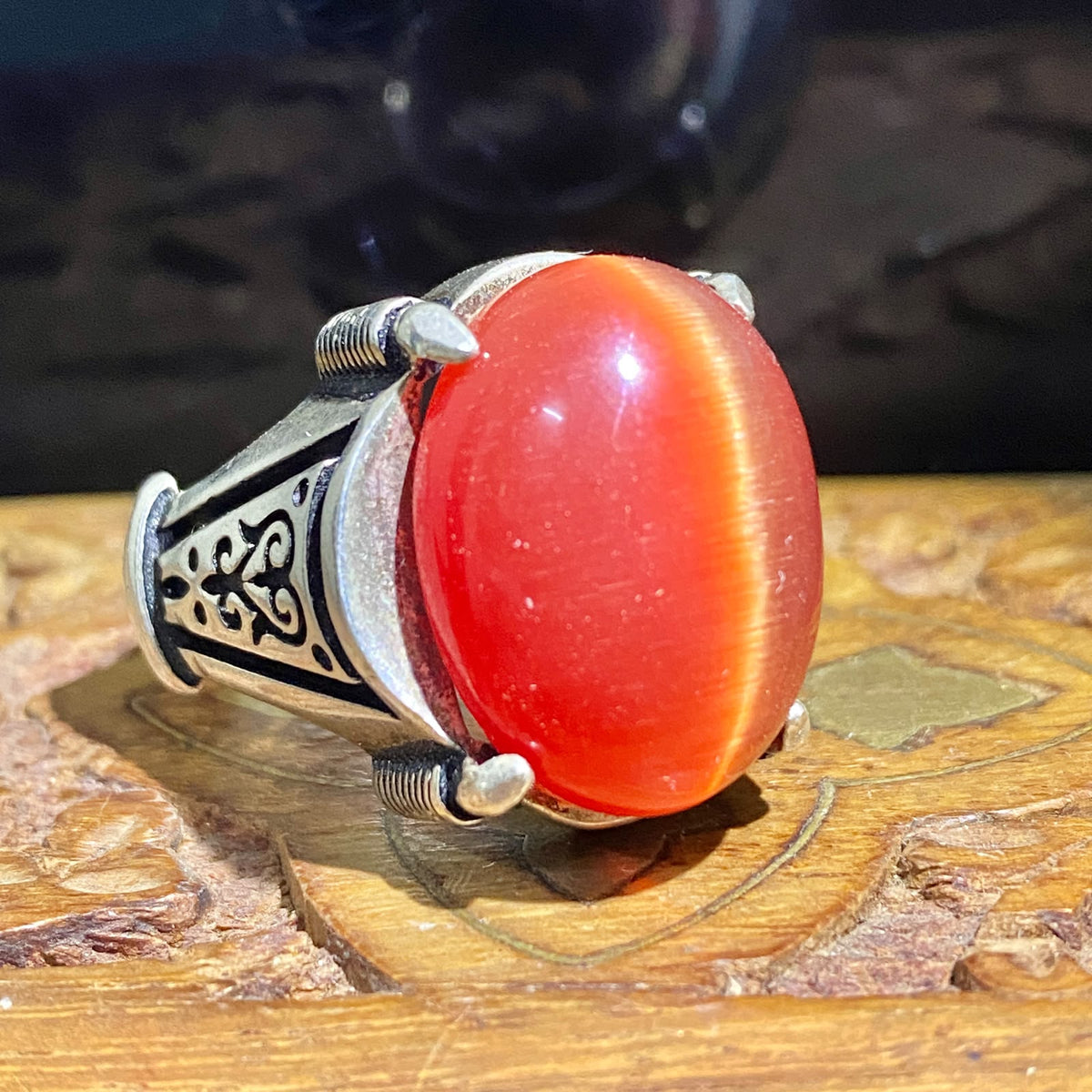 Handcrafted 925 Sterling Silver Luxury Men's Ring with Natural Red Cat's Eye Gemstone