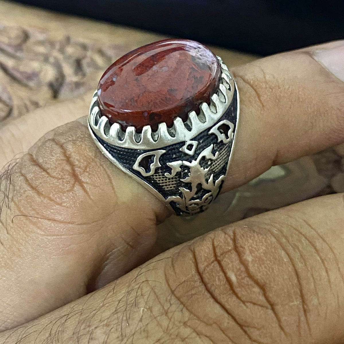 Luxury Natural Yemeni Blood Red Agate Aqeeq Men's Ring, Solid 925 Sterling Silver, Vintage Style Fine Jewelry, Middle Eastern Artisan Craftsmanship