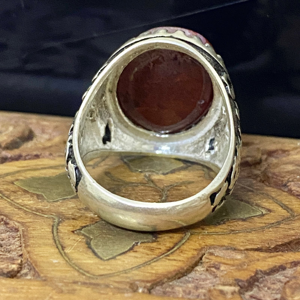 Luxury Natural Yemeni Blood Red Agate Aqeeq Men's Ring, Solid 925 Sterling Silver, Vintage Style Fine Jewelry, Middle Eastern Artisan Craftsmanship